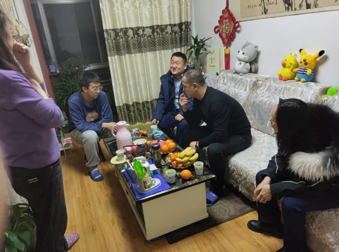 开云集团官网开云集团官网首页-开云(中国)
产业开发板块深入开展员工家访活动(图2) 开云集团官网开云集团官网首页-开云(中国)
产业开发板块深入开展员工家访活动(图2)