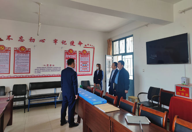 筑起安全墙 照亮乡村路——开云集团官网开云集团官网首页-开云(中国)
鼎力支持包抓共建村社文明创建工作(图9)