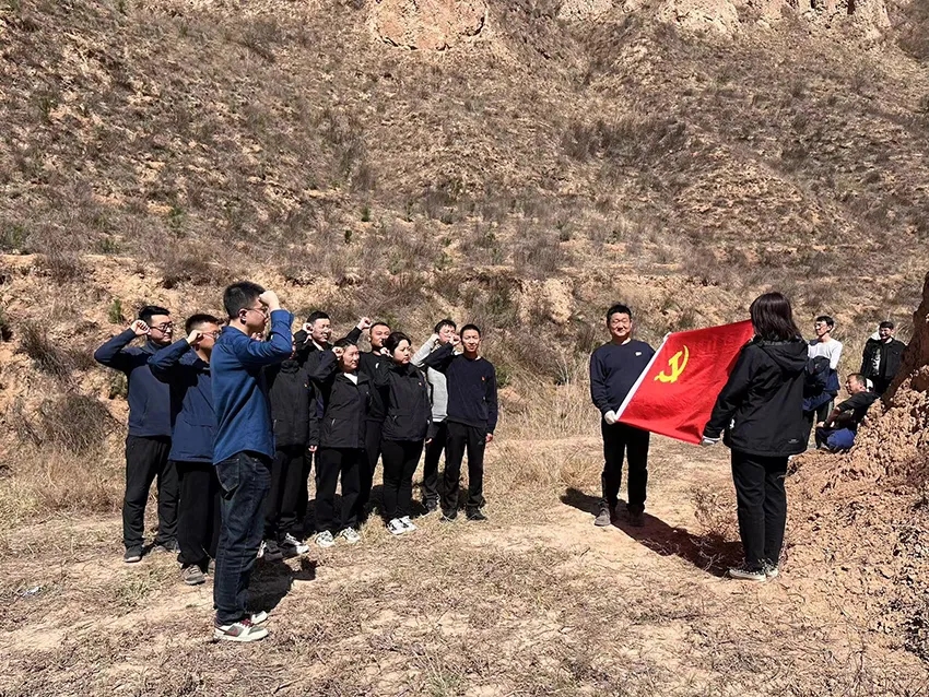 开云集团官网开云集团官网首页-开云(中国)
开展义务植树活动(图3) 开云集团官网开云集团官网首页-开云(中国)
开展义务植树活动(图3)